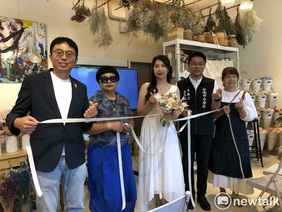 與里民共好打造幸福感花店 東橋新打卡點小金鈴花藝盛夏開幕